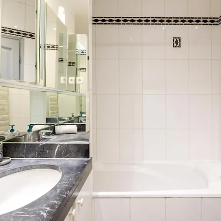 Champs-elysees Lincoln - 2bdr Aparthotel