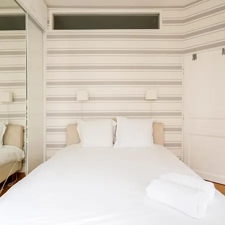 Champs-elysees Lincoln - 2bdr Paris