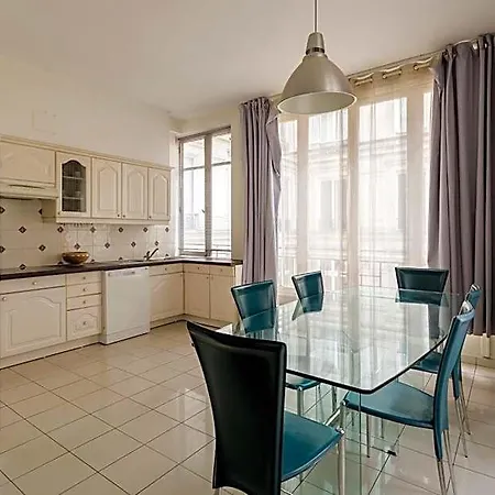 Champs-élysées Lincoln - 2bdr Appart hôtel Paris