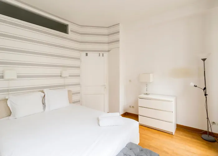 Champs-elysees Lincoln - 2bdr Aparthotel 4*