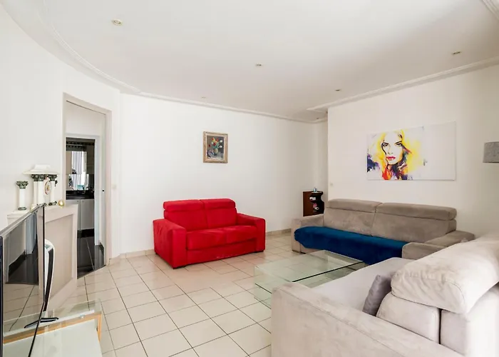 Champs-elysees Lincoln - 2bdr 아파트호텔 4*