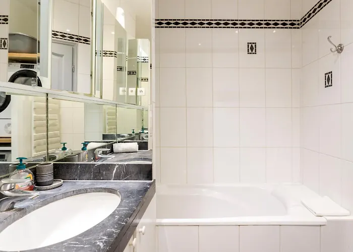 Champs-elysees Lincoln - 2bdr Aparthotel