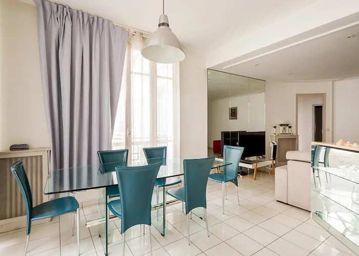 Champs-elysees Lincoln - 2bdr 파리