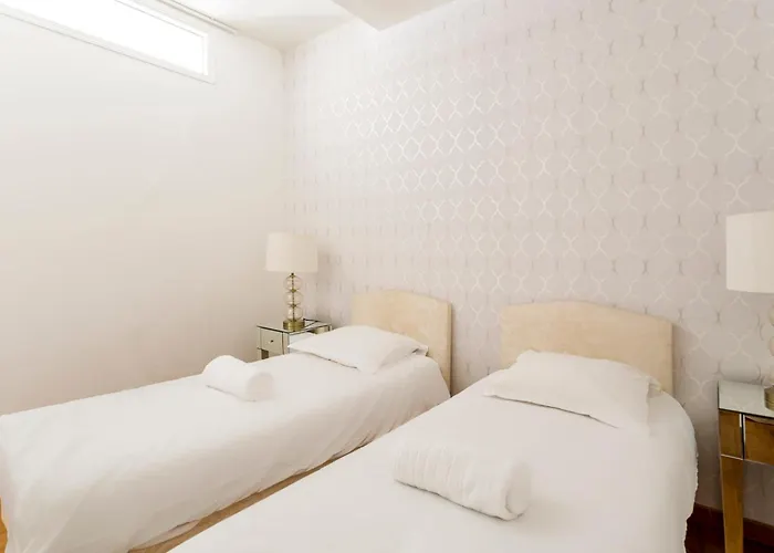 Champs-elysees Lincoln - 2bdr 4* باريس